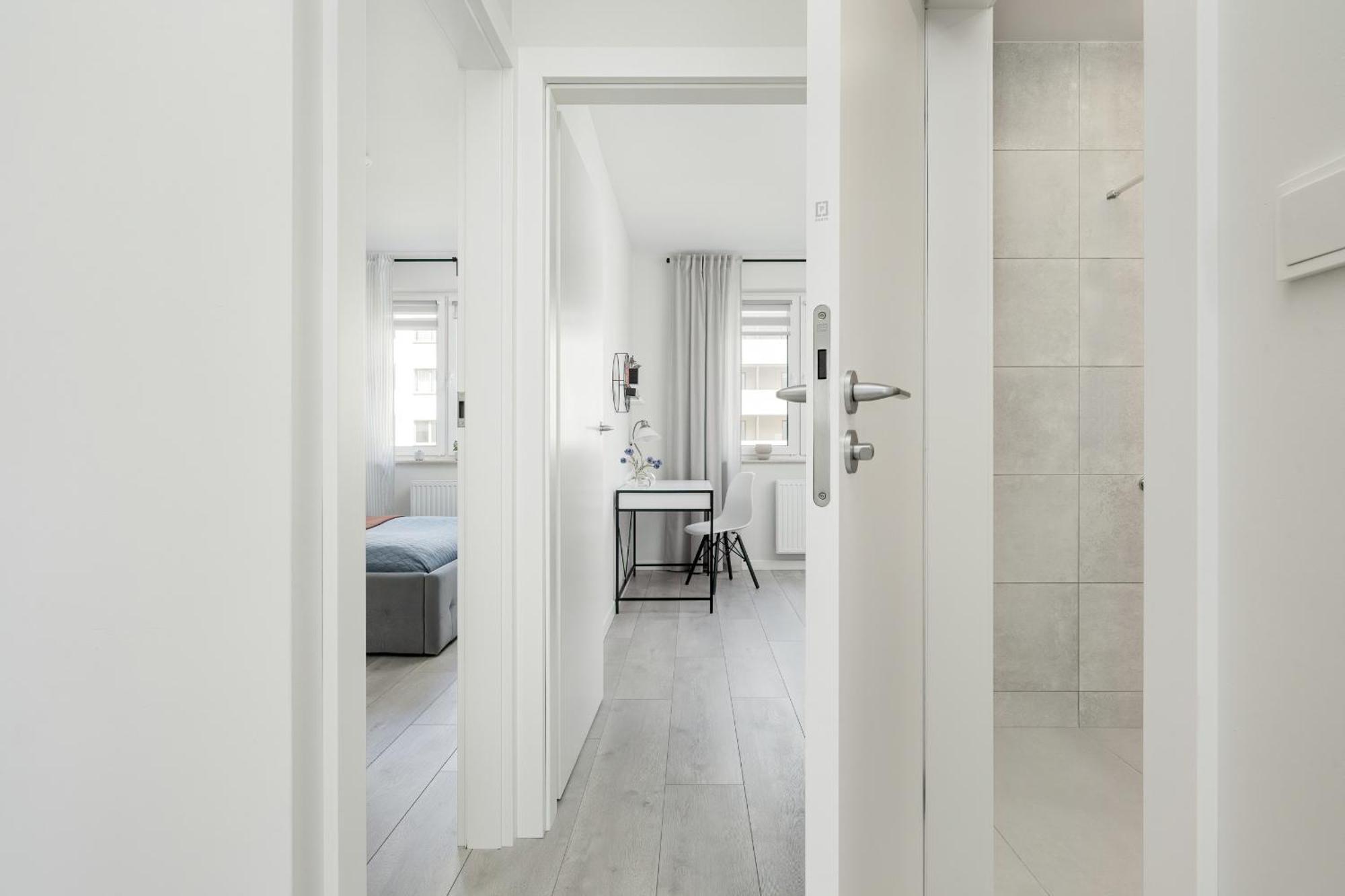 Miedziana Bright Apartment With Balcony And Parking Wroclaw By Noclegi Renters Bagian luar foto